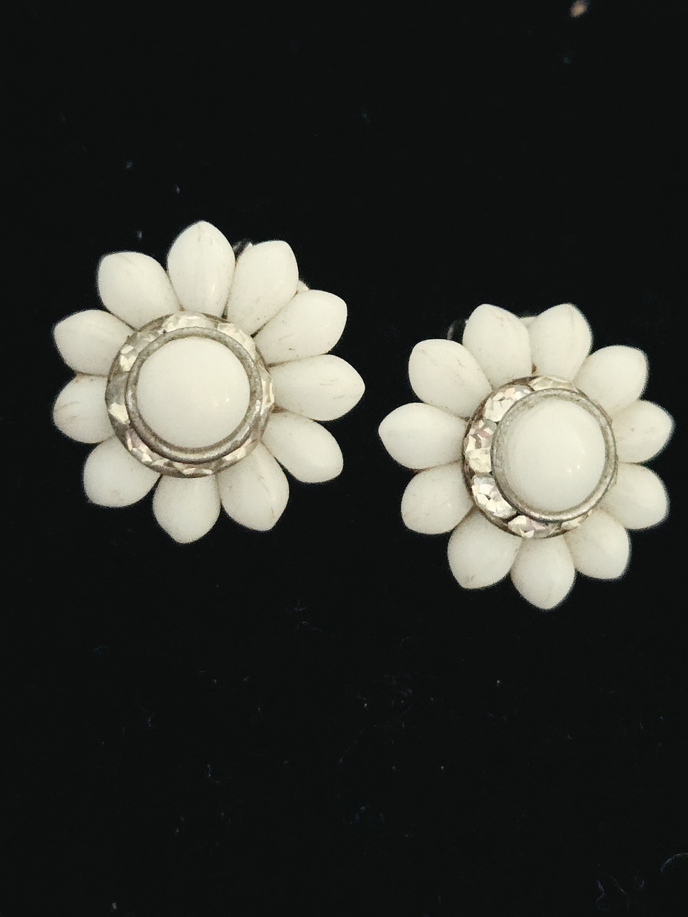 Vintage 1950"s Milk Glass White Daisy Clip On Earrings